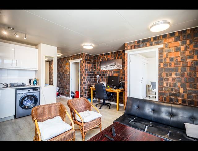 2 BEDROOM APARTMENT FOR SALE IN OBSERVATORY